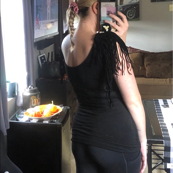 Skull & Fringe Top - Picture 9 of 11